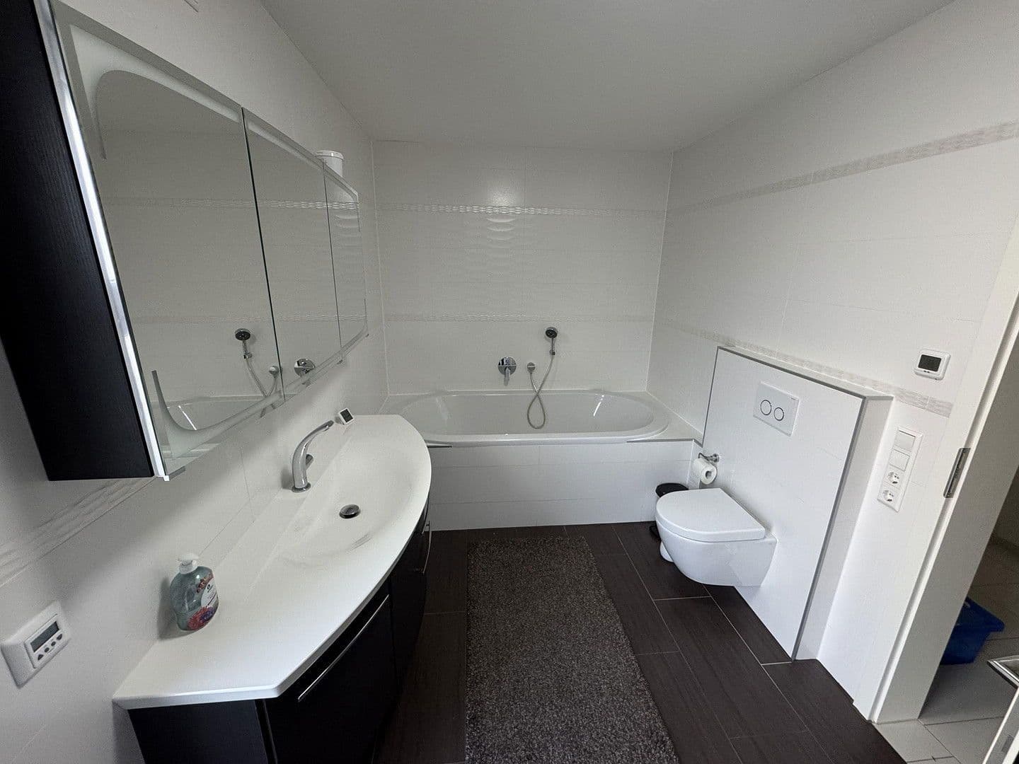 Predaj domu 234 m², pozemek 573 m², Weilheim, Bádensko-Wurttembersko Predaj domu 234 m², pozemek 573 m², Weilheim, Bádensko-Wurttembersko