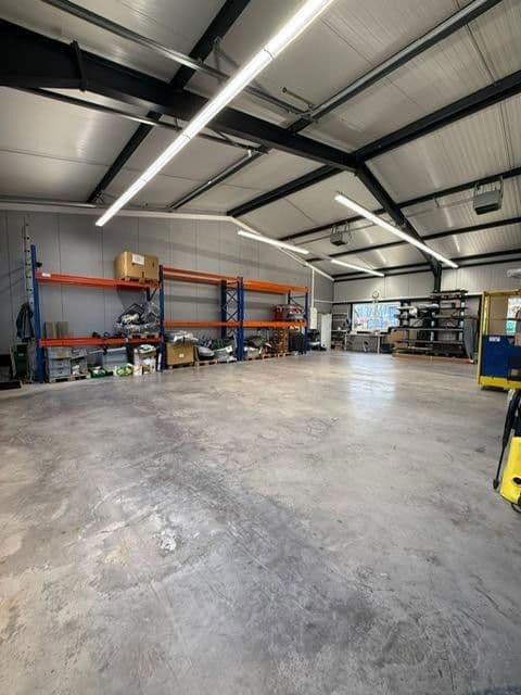 Predaj nebytového priestoru 1.482 m², Kornstr. 3, Hartheim am Rhein, Bádensko-Wurttembersko Predaj nebytového priestoru 1.482 m², Kornstr. 3, Hartheim am Rhein, Bádensko-Wurttembersko