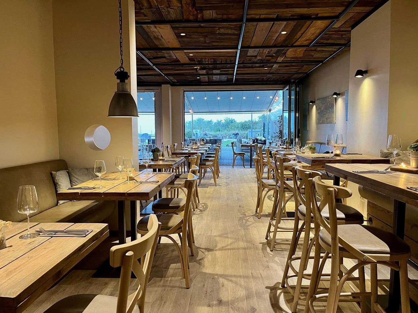 Prenájom nebytového priestoru 212 m², Neustadt in Holstein, Šlezvicko-Holštajnsko Prenájom nebytového priestoru 212 m², Neustadt in Holstein, Šlezvicko-Holštajnsko