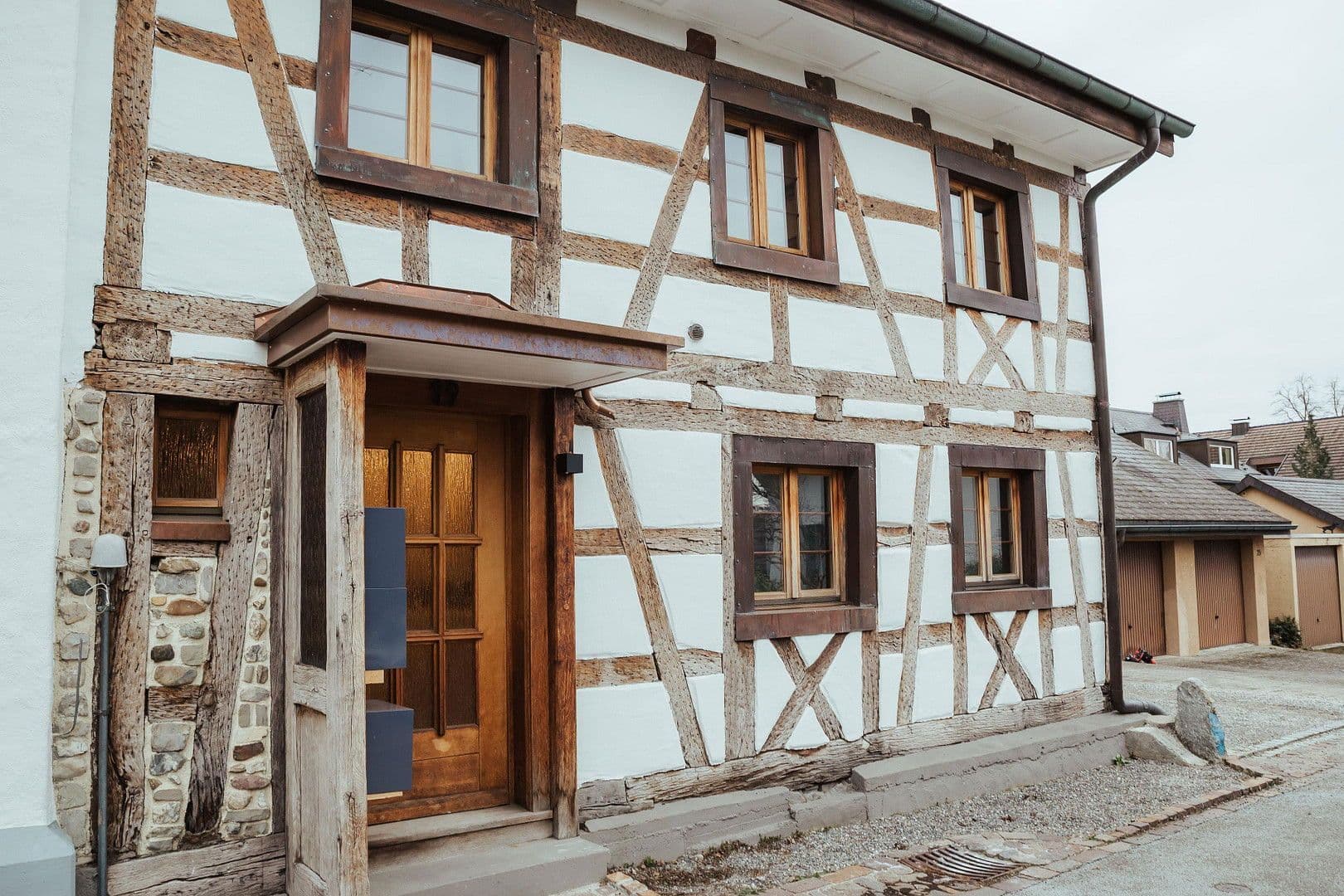 Prenájom bytu 3-izbový 70 m², Kehlhofstr. 19, Büsingen am Hochrhein, Bádensko-Wurttembersko Prenájom bytu 3-izbový 70 m², Kehlhofstr. 19, Büsingen am Hochrhein, Bádensko-Wurttembersko