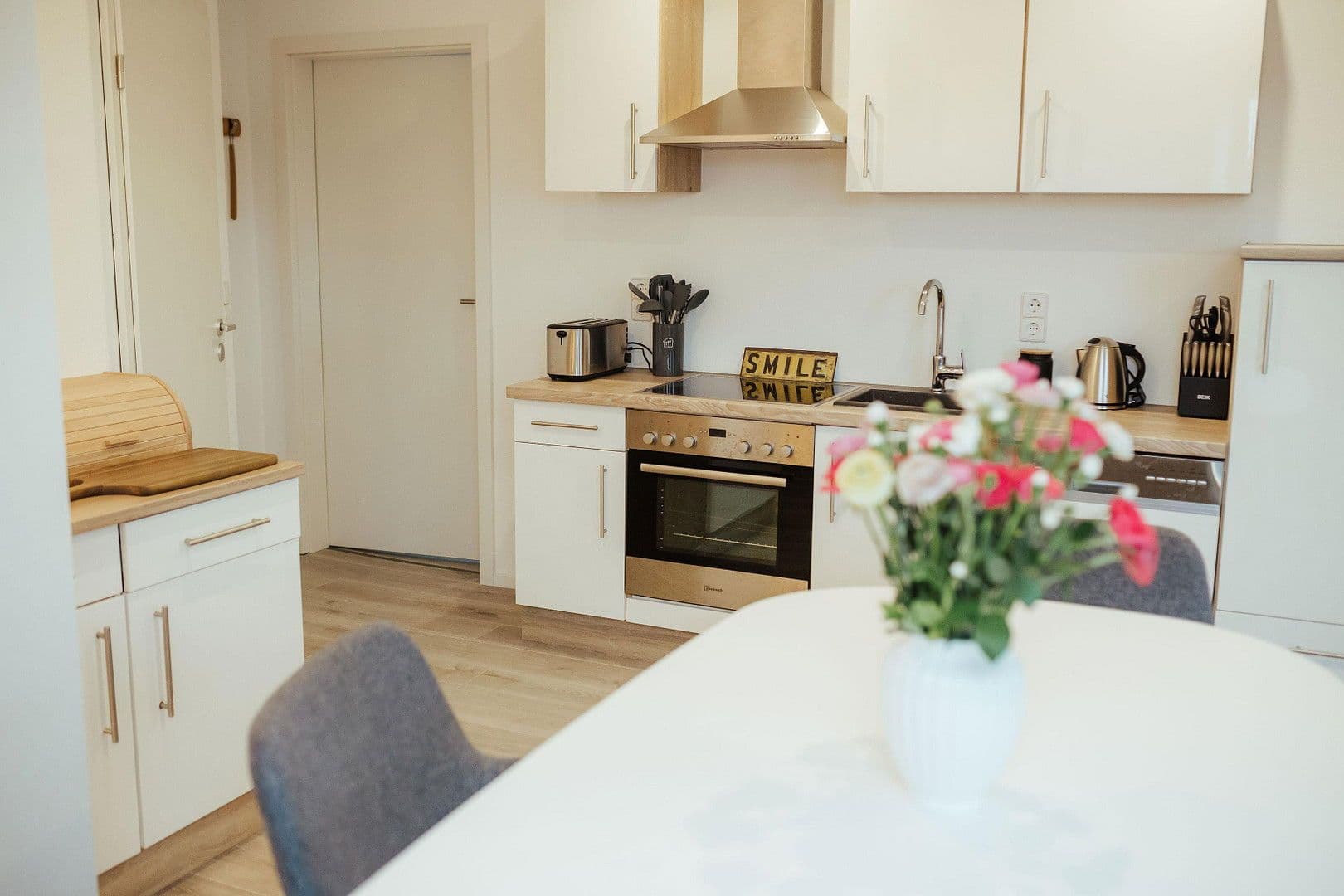 Prenájom bytu 3-izbový 70 m², Kehlhofstr. 19, Büsingen am Hochrhein, Bádensko-Wurttembersko Prenájom bytu 3-izbový 70 m², Kehlhofstr. 19, Büsingen am Hochrhein, Bádensko-Wurttembersko