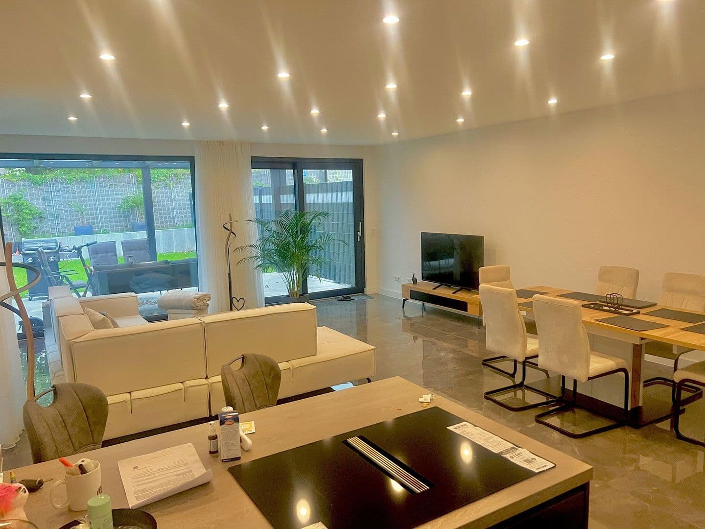 Prenájom domu 200 m², pozemek 150 m², Auf der Weingartsweide 20 A, Neuberg, Hesensko Prenájom domu 200 m², pozemek 150 m², Auf der Weingartsweide 20 A, Neuberg, Hesensko