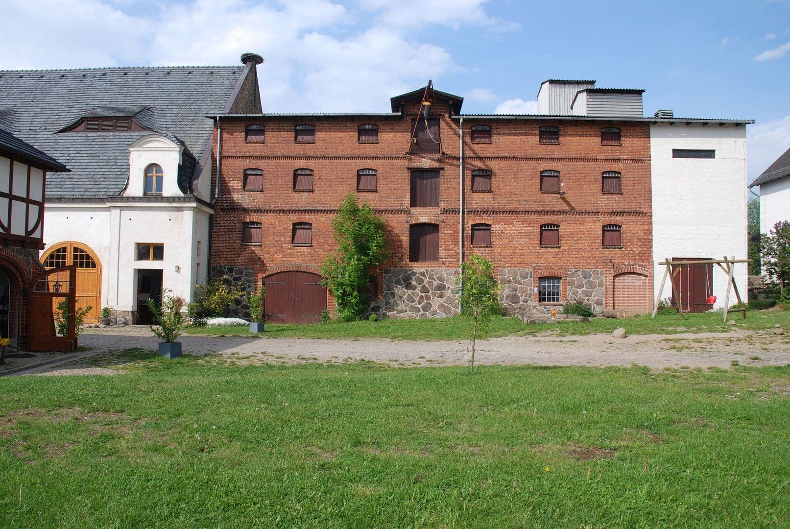 Predaj nebytového priestoru 50.000 m², Klocksin, Meklenbursko-Predpomoransko Predaj nebytového priestoru 50.000 m², Klocksin, Meklenbursko-Predpomoransko