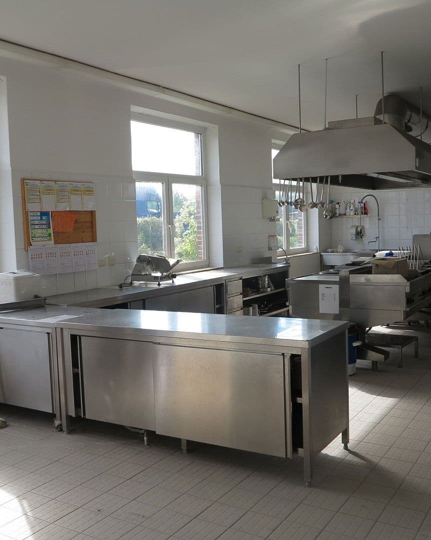 Predaj domu 6.000 m², pozemek 6.000 m², Malchin, Meklenbursko-Predpomoransko Predaj domu 6.000 m², pozemek 6.000 m², Malchin, Meklenbursko-Predpomoransko