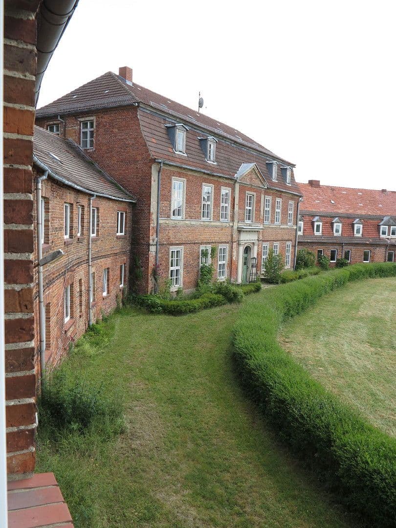 Predaj domu 3.600 m², pozemek 8.126 m², Zettemin, Meklenbursko-Predpomoransko Predaj domu 3.600 m², pozemek 8.126 m², Zettemin, Meklenbursko-Predpomoransko