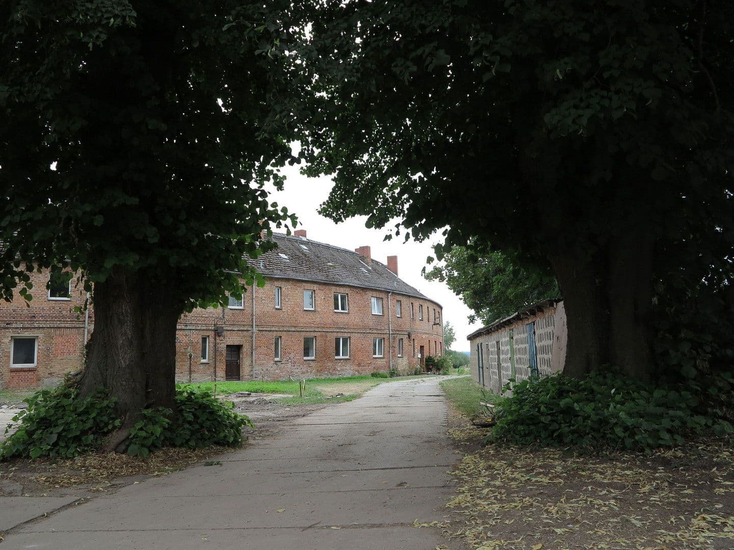 Predaj domu 3.600 m², pozemek 8.126 m², Zettemin, Meklenbursko-Predpomoransko Predaj domu 3.600 m², pozemek 8.126 m², Zettemin, Meklenbursko-Predpomoransko