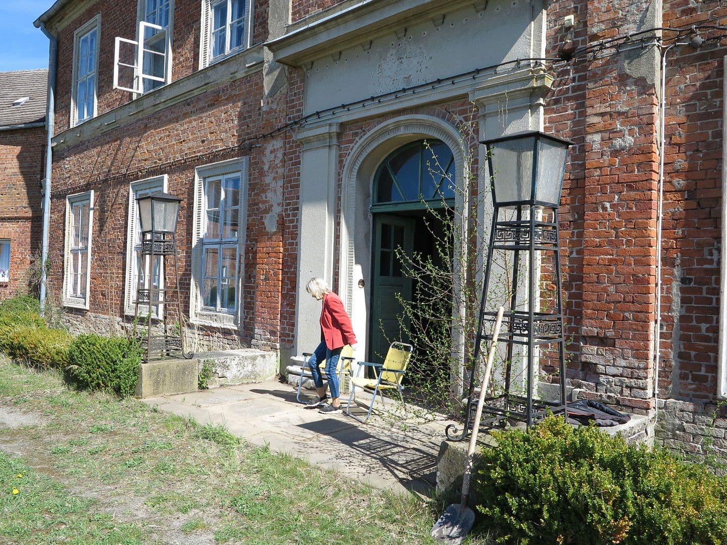 Predaj domu 3.600 m², pozemek 8.126 m², Zettemin, Meklenbursko-Predpomoransko Predaj domu 3.600 m², pozemek 8.126 m², Zettemin, Meklenbursko-Predpomoransko