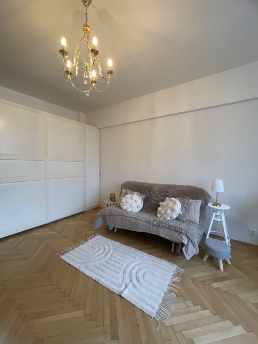 Prenájom bytu 1-izbový 26 m², Komunardů, Praha, Praha Prenájom bytu 1-izbový 26 m², Komunardů, Praha, Praha