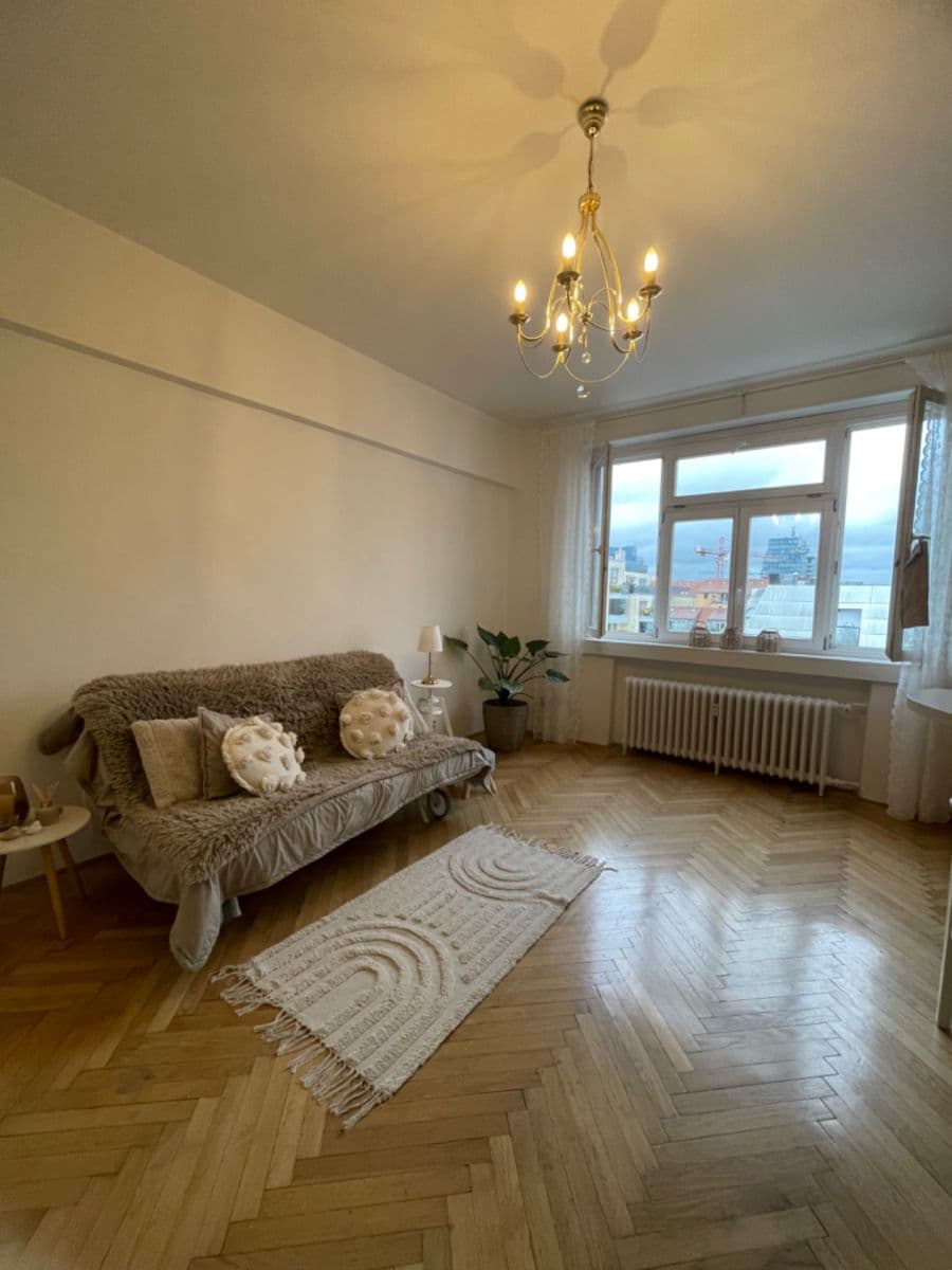 Prenájom bytu 1-izbový 26 m², Komunardů, Praha, Praha Prenájom bytu 1-izbový 26 m², Komunardů, Praha, Praha