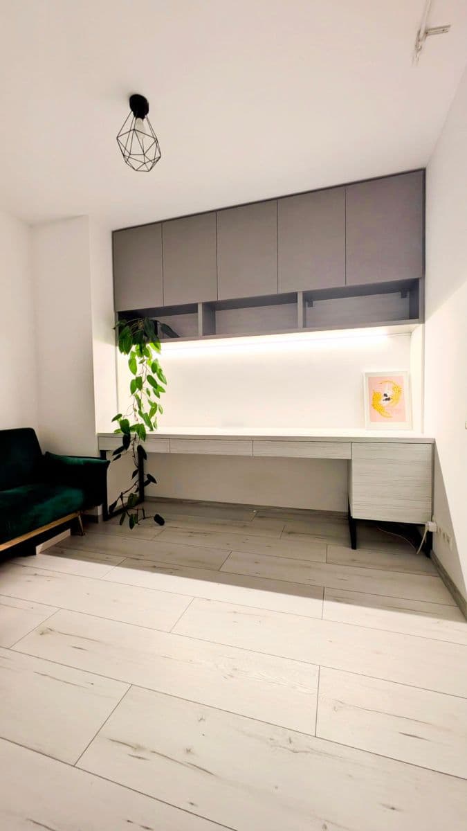 Prenájom bytu 3-izbový 68 m², Kresánkova, Karlova Ves, Bratislavský kraj Prenájom bytu 3-izbový 68 m², Kresánkova, Karlova Ves, Bratislavský kraj