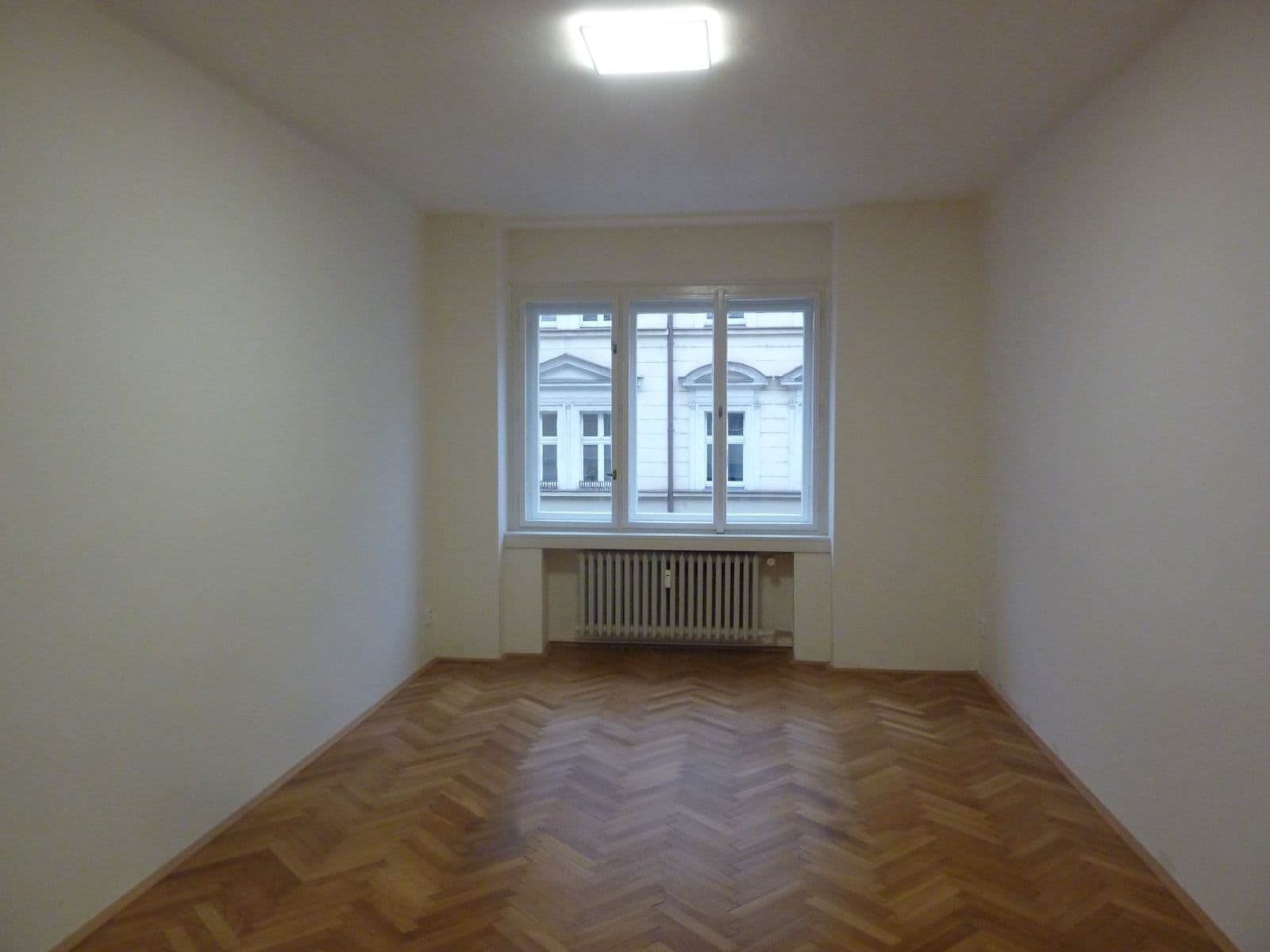 Prenájom bytu 2-izbový 60 m², Vlkova, Praha, Praha Prenájom bytu 2-izbový 60 m², Vlkova, Praha, Praha