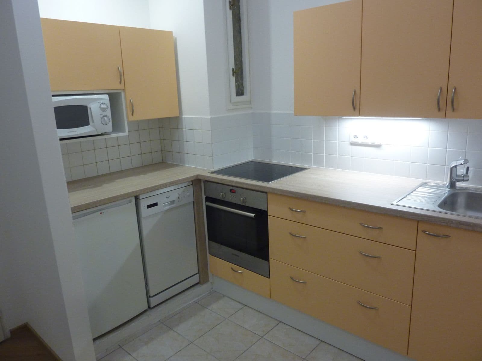 Prenájom bytu 2-izbový 60 m², Vlkova, Praha, Praha Prenájom bytu 2-izbový 60 m², Vlkova, Praha, Praha