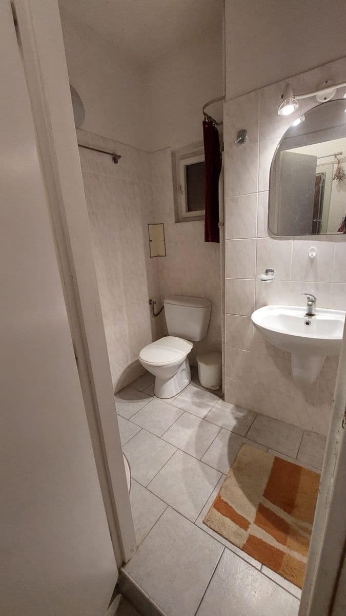Prenájom bytu 1-izbový 21 m², Koulova, Praha, Praha Prenájom bytu 1-izbový 21 m², Koulova, Praha, Praha