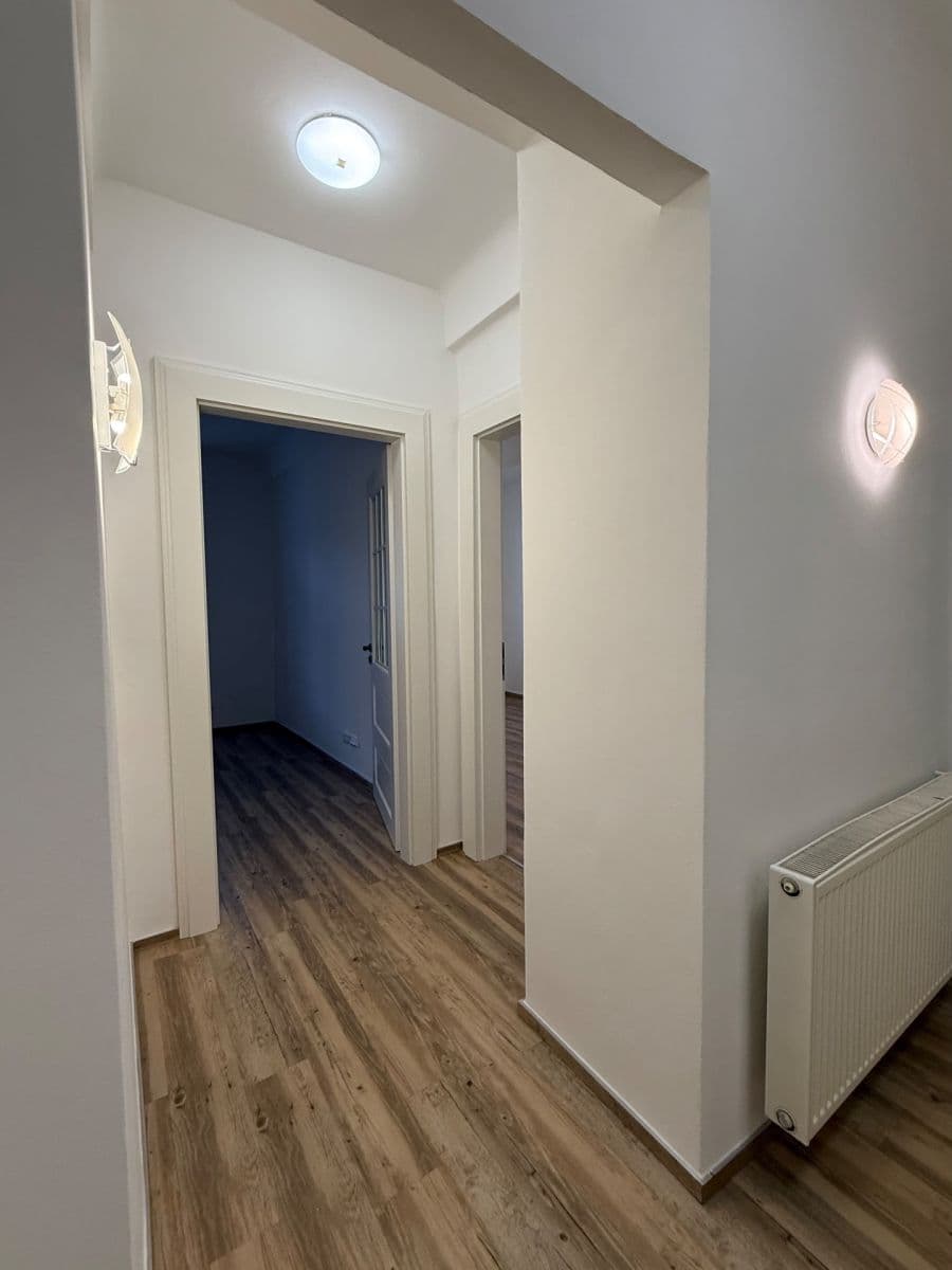 Prenájom bytu 2-izbový 47 m², Na Folimance, Praha, Praha Prenájom bytu 2-izbový 47 m², Na Folimance, Praha, Praha