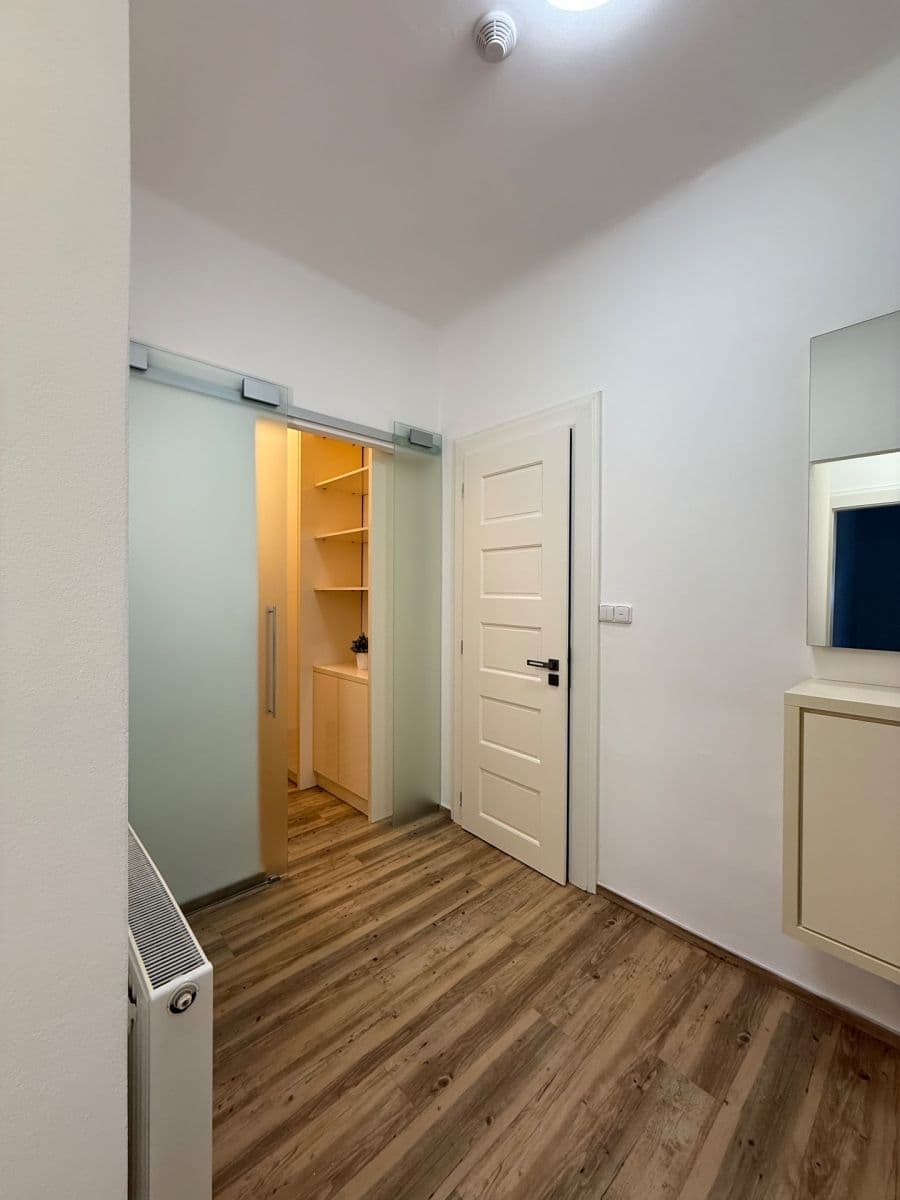 Prenájom bytu 2-izbový 47 m², Na Folimance, Praha, Praha Prenájom bytu 2-izbový 47 m², Na Folimance, Praha, Praha