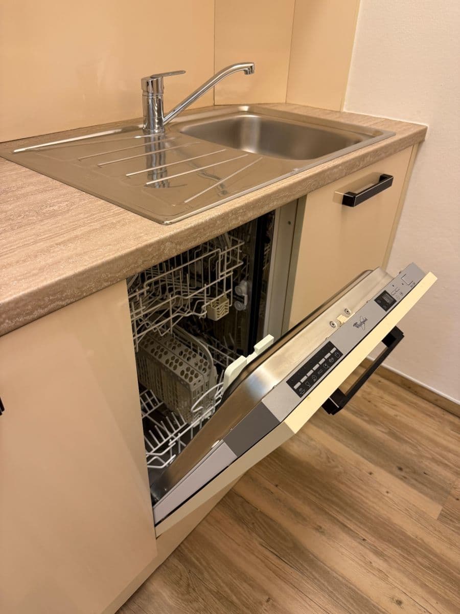 Prenájom bytu 2-izbový 47 m², Na Folimance, Praha, Praha Prenájom bytu 2-izbový 47 m², Na Folimance, Praha, Praha