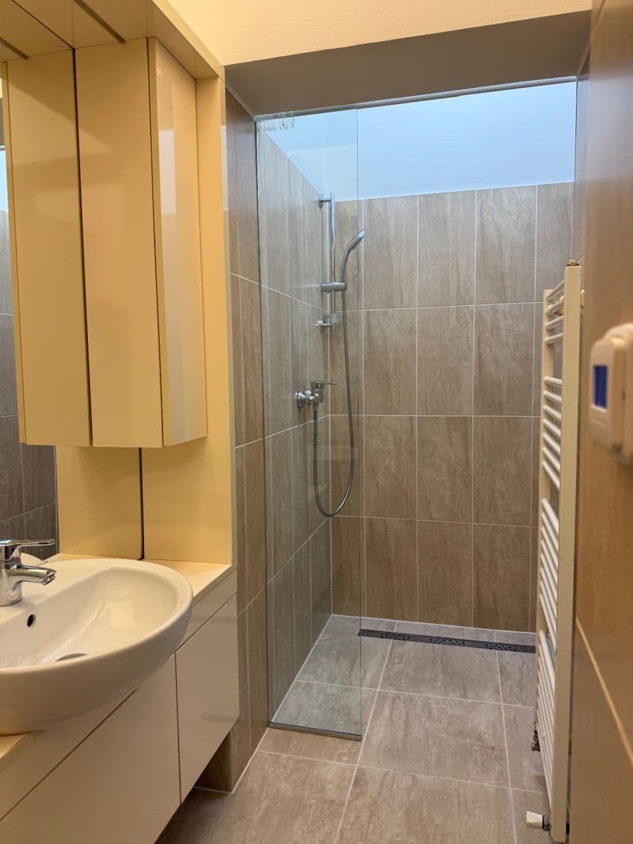 Prenájom bytu 2-izbový 47 m², Na Folimance, Praha, Praha Prenájom bytu 2-izbový 47 m², Na Folimance, Praha, Praha