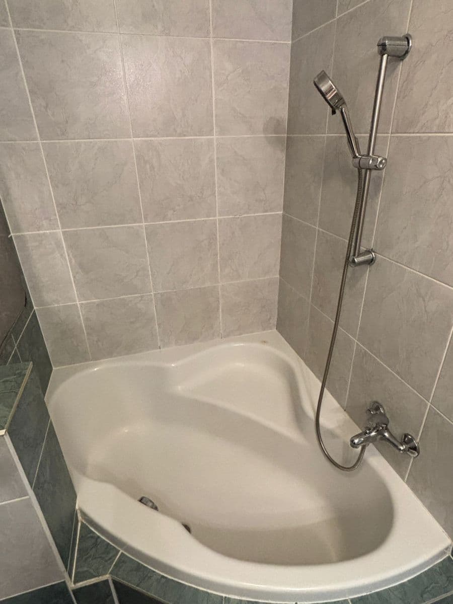 Prenájom bytu 3-izbový 65 m², José Martího, Praha, Praha Prenájom bytu 3-izbový 65 m², José Martího, Praha, Praha