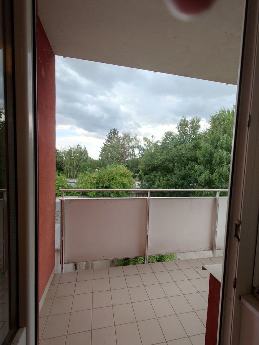 Prenájom bytu 2-izbový 70 m², Trýbova, Brno, Jihomoravský kraj Prenájom bytu 2-izbový 70 m², Trýbova, Brno, Jihomoravský kraj