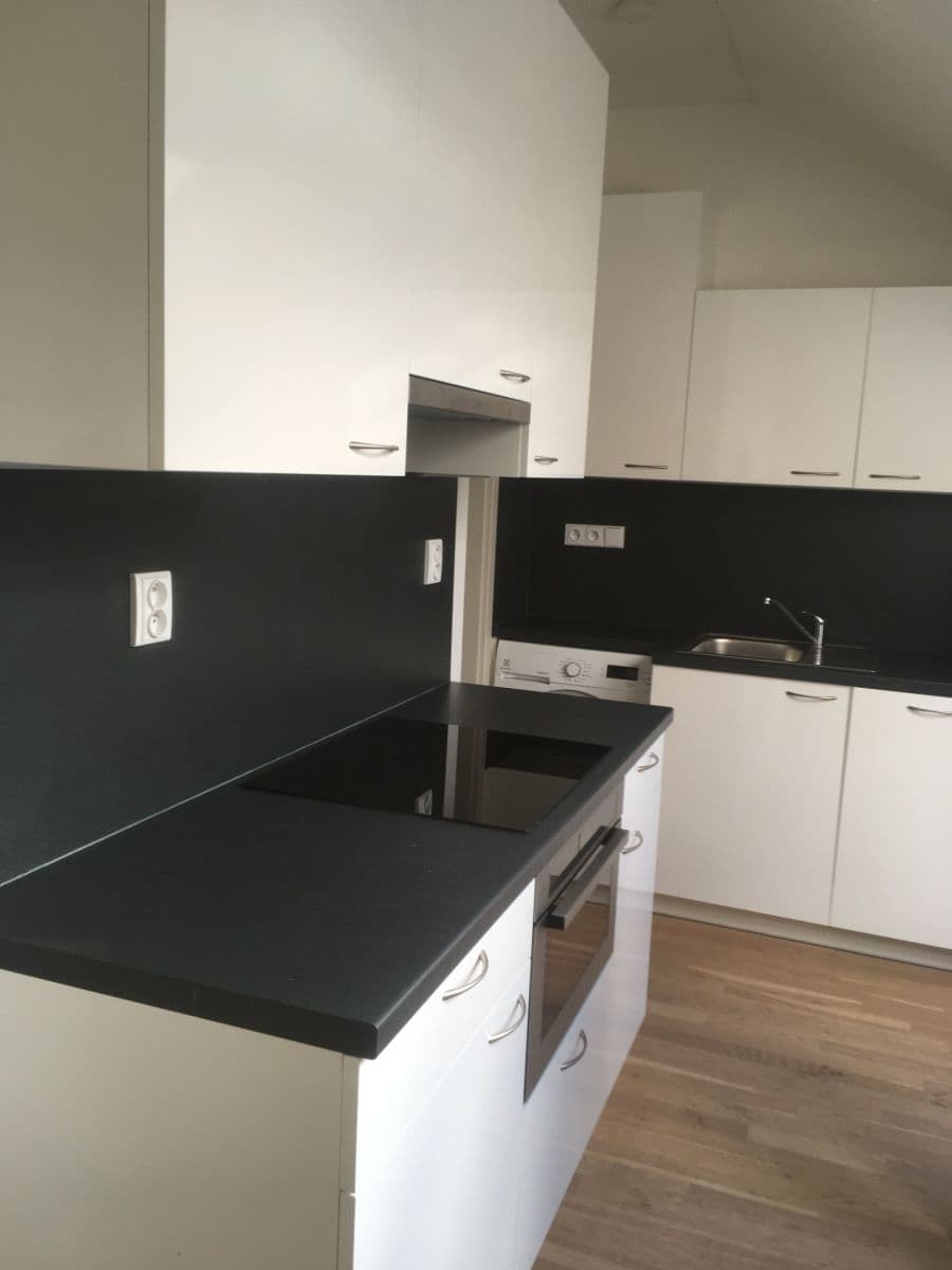 Predaj bytu 1-izbový 58 m², Velvarská, Praha, Praha Predaj bytu 1-izbový 58 m², Velvarská, Praha, Praha