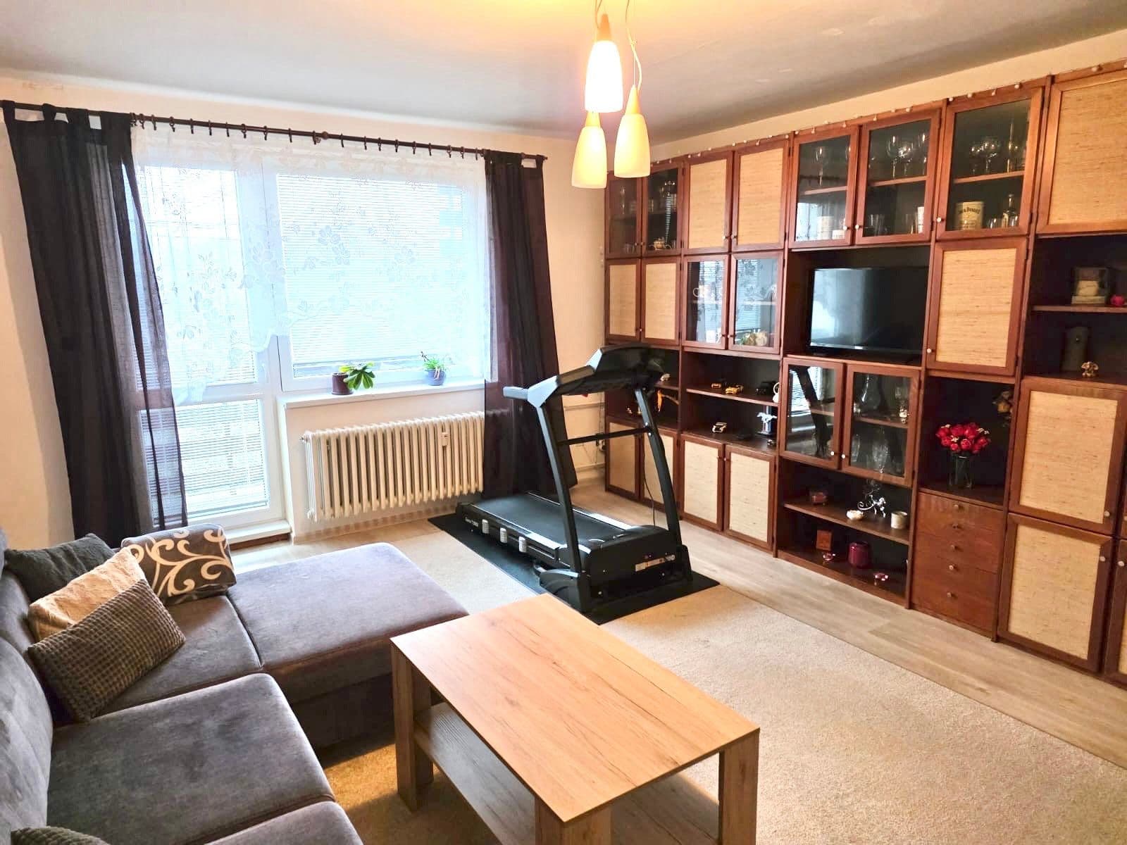 Prenájom bytu 3-izbový 76 m², U Lipek, Jablonné nad Orlicí, Pardubický kraj Prenájom bytu 3-izbový 76 m², U Lipek, Jablonné nad Orlicí, Pardubický kraj