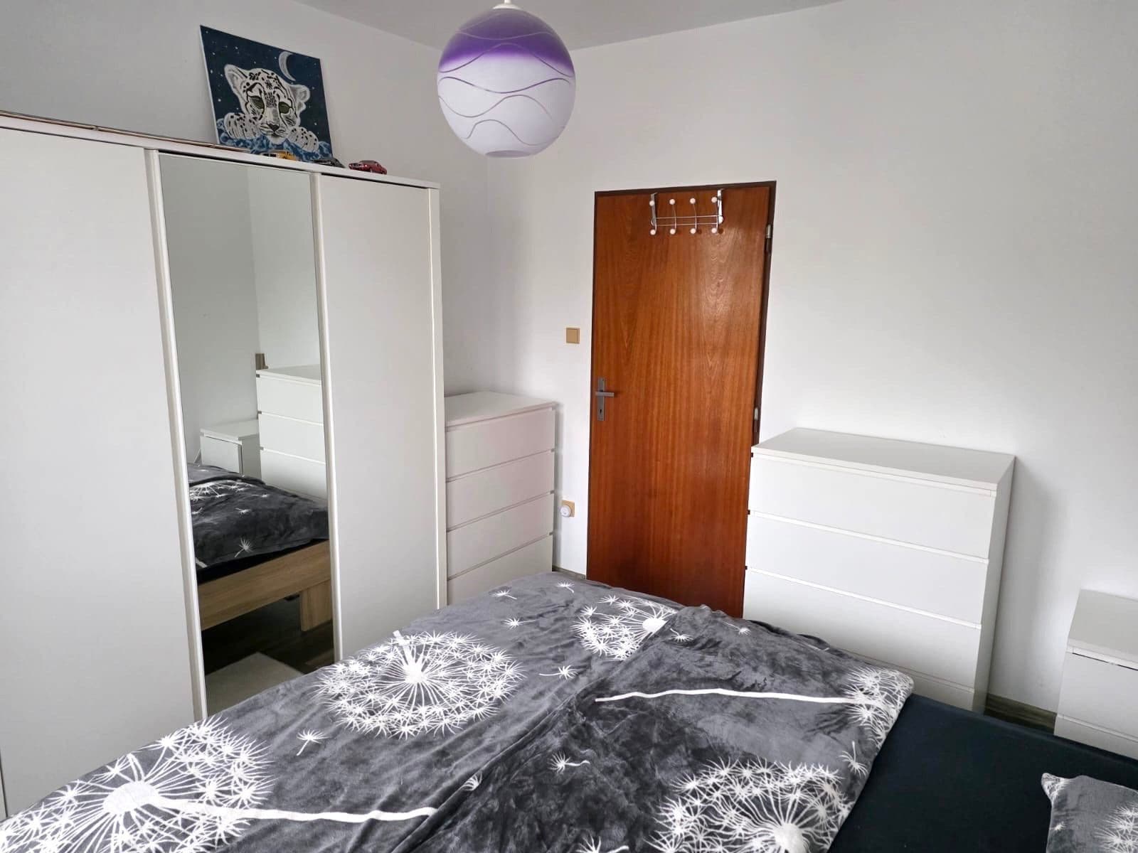 Prenájom bytu 3-izbový 76 m², U Lipek, Jablonné nad Orlicí, Pardubický kraj Prenájom bytu 3-izbový 76 m², U Lipek, Jablonné nad Orlicí, Pardubický kraj