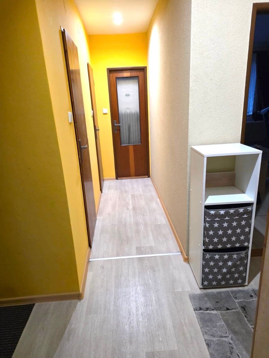 Prenájom bytu 3-izbový 76 m², U Lipek, Jablonné nad Orlicí, Pardubický kraj Prenájom bytu 3-izbový 76 m², U Lipek, Jablonné nad Orlicí, Pardubický kraj