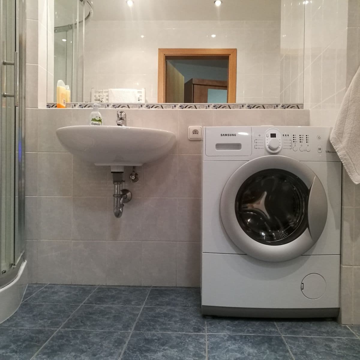 Prenájom bytu 1-izbový 42 m², Družstevní ochoz, Praha, Praha Prenájom bytu 1-izbový 42 m², Družstevní ochoz, Praha, Praha