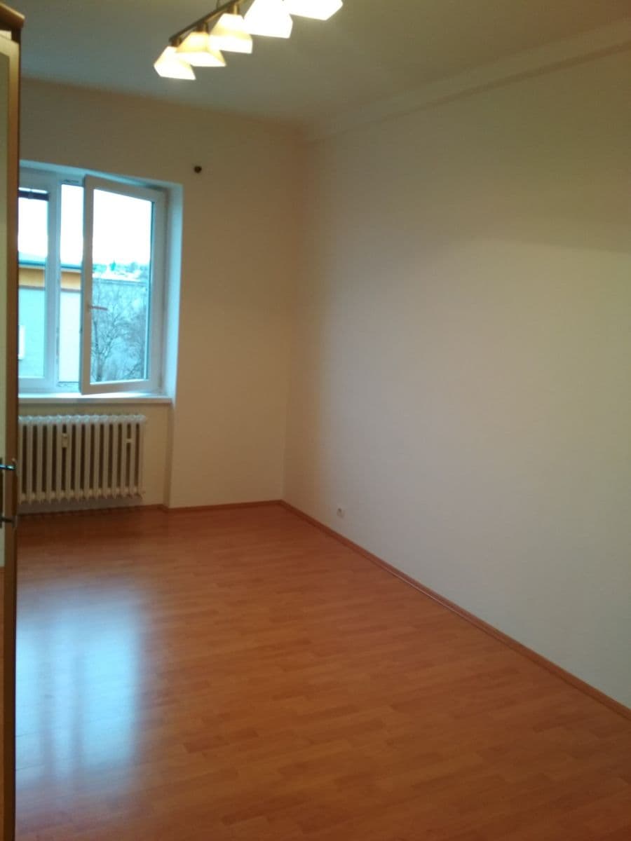 Prenájom bytu 2-izbový 52 m², kpt. Nálepky, Olomouc, Olomoucký kraj Prenájom bytu 2-izbový 52 m², kpt. Nálepky, Olomouc, Olomoucký kraj
