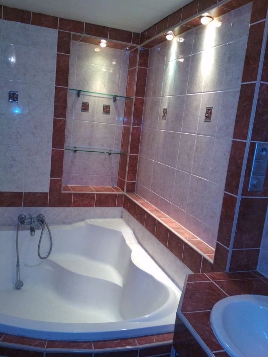 Prenájom bytu 2-izbový 52 m², kpt. Nálepky, Olomouc, Olomoucký kraj Prenájom bytu 2-izbový 52 m², kpt. Nálepky, Olomouc, Olomoucký kraj