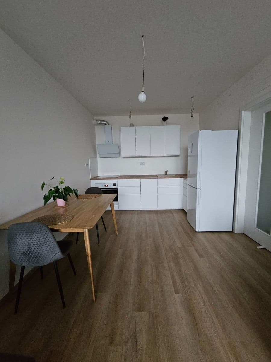 Prenájom bytu 3-izbový 71 m², Placzkova, Brno, Jihomoravský kraj Prenájom bytu 3-izbový 71 m², Placzkova, Brno, Jihomoravský kraj