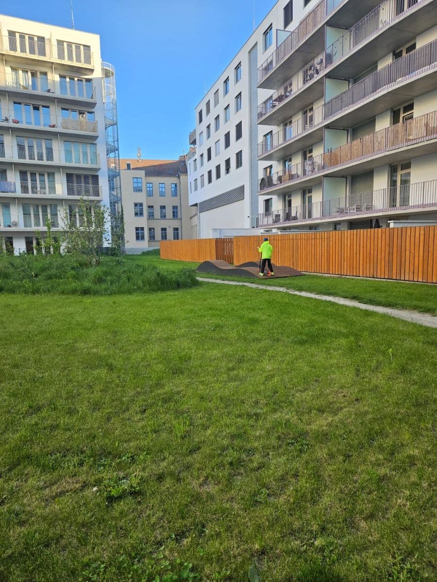 Prenájom bytu 3-izbový 71 m², Placzkova, Brno, Jihomoravský kraj Prenájom bytu 3-izbový 71 m², Placzkova, Brno, Jihomoravský kraj