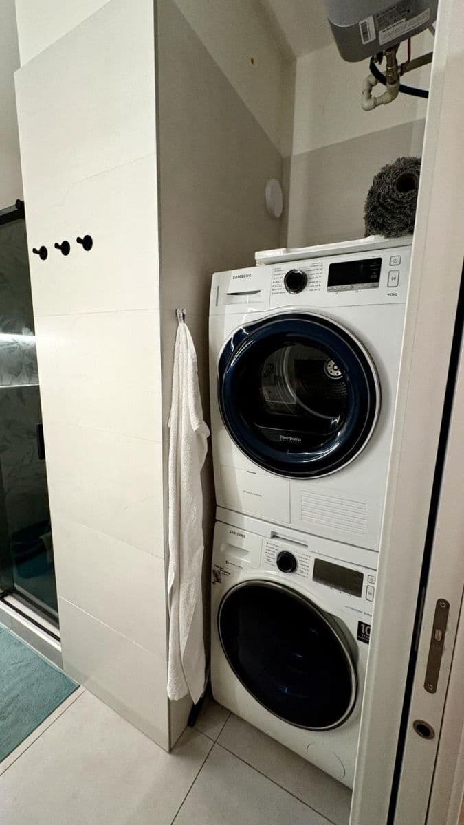 Prenájom bytu 1-izbový 34 m², Konšelská, Praha, Praha Prenájom bytu 1-izbový 34 m², Konšelská, Praha, Praha