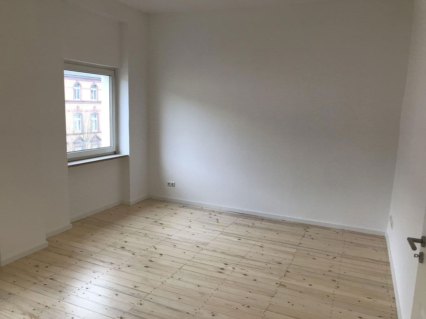 Prenájom bytu 2-izbový 45 m², Friedberger Landstraße 85, Frankfurt am Main, Hesensko Prenájom bytu 2-izbový 45 m², Friedberger Landstraße 85, Frankfurt am Main, Hesensko