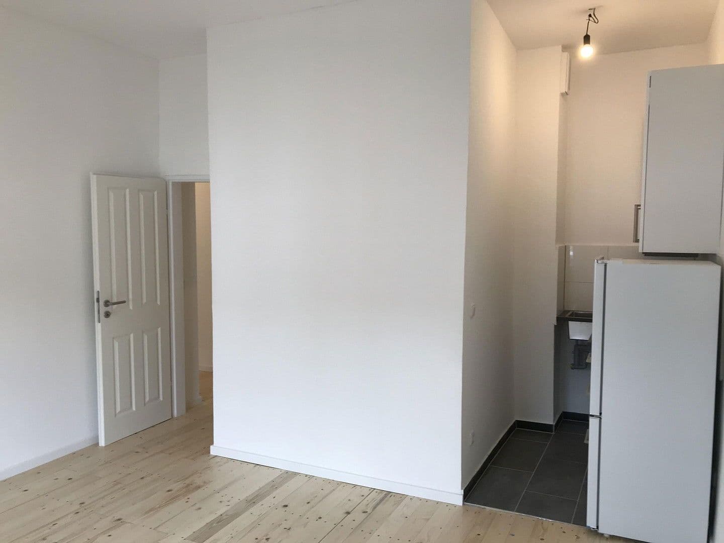 Prenájom bytu 2-izbový 45 m², Friedberger Landstraße 85, Frankfurt am Main, Hesensko Prenájom bytu 2-izbový 45 m², Friedberger Landstraße 85, Frankfurt am Main, Hesensko