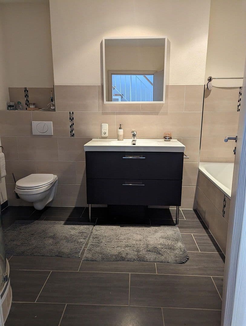 Predaj domu 136 m², pozemek 185 m², Alfred-Grosser-Weg 4, Villingen-Schwenningen, Bádensko-Wurttembersko Predaj domu 136 m², pozemek 185 m², Alfred-Grosser-Weg 4, Villingen-Schwenningen, Bádensko-Wurttembersko