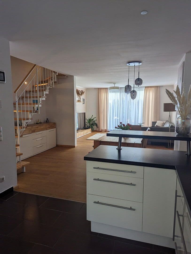 Predaj domu 136 m², pozemek 185 m², Alfred-Grosser-Weg 4, Villingen-Schwenningen, Bádensko-Wurttembersko Predaj domu 136 m², pozemek 185 m², Alfred-Grosser-Weg 4, Villingen-Schwenningen, Bádensko-Wurttembersko