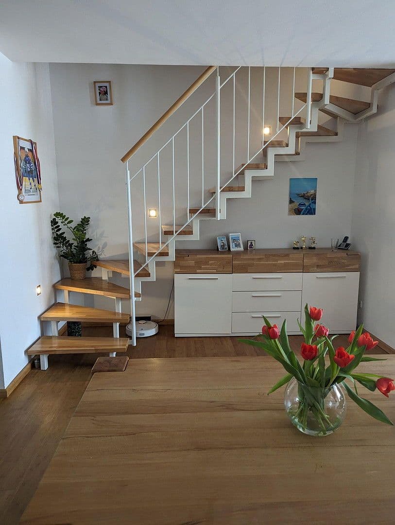 Predaj domu 136 m², pozemek 185 m², Alfred-Grosser-Weg 4, Villingen-Schwenningen, Bádensko-Wurttembersko Predaj domu 136 m², pozemek 185 m², Alfred-Grosser-Weg 4, Villingen-Schwenningen, Bádensko-Wurttembersko