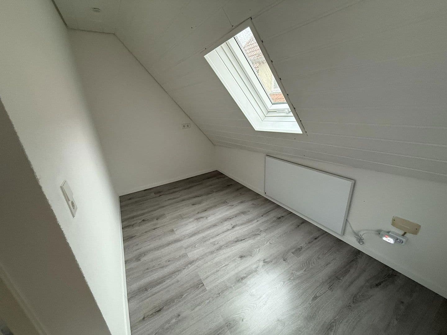 Prenájom bytu 3-izbový 52 m², Schloßstraße 40, Gundelsheim, Bádensko-Wurttembersko Prenájom bytu 3-izbový 52 m², Schloßstraße 40, Gundelsheim, Bádensko-Wurttembersko