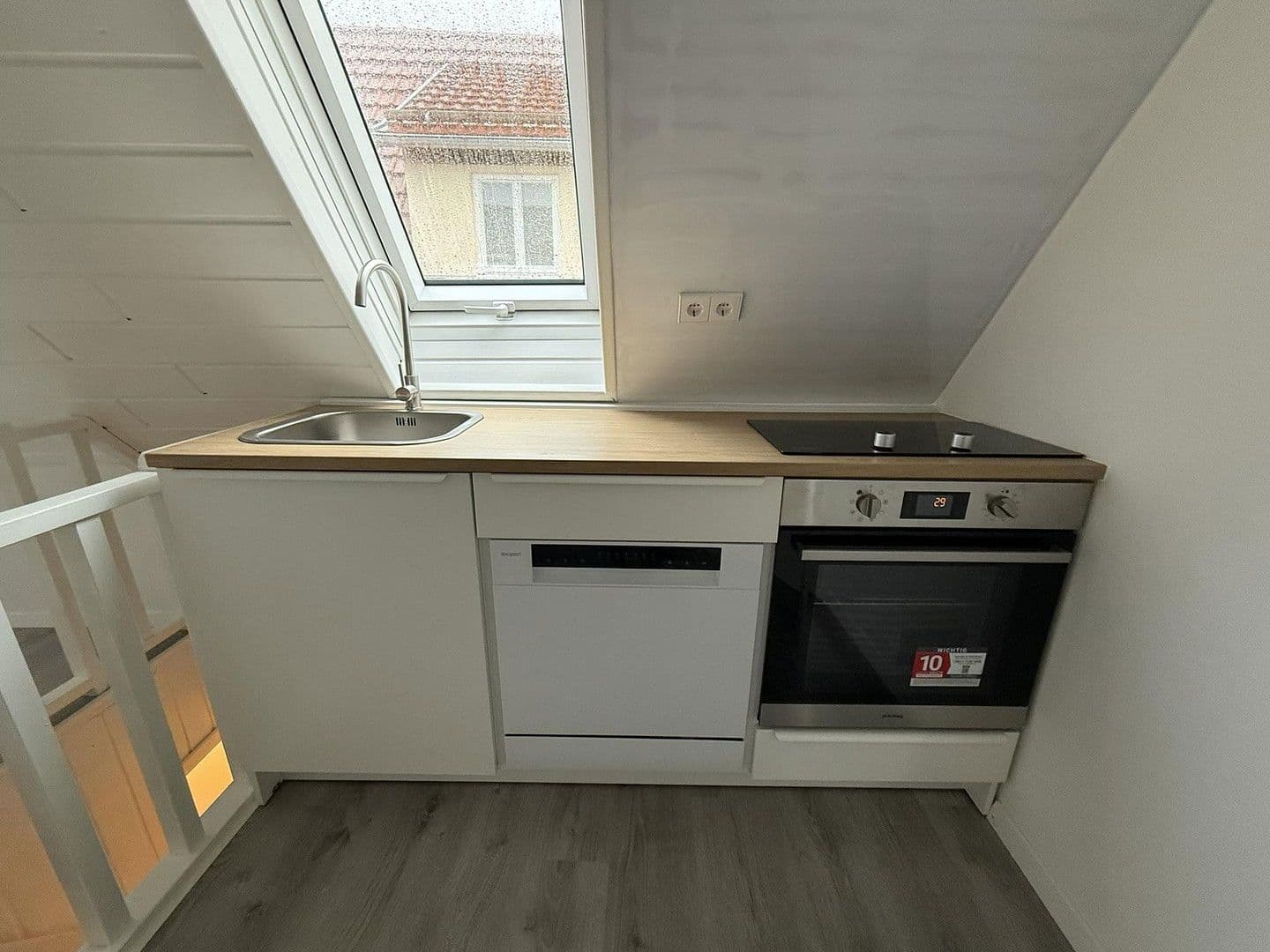 Prenájom bytu 3-izbový 52 m², Schloßstraße 40, Gundelsheim, Bádensko-Wurttembersko Prenájom bytu 3-izbový 52 m², Schloßstraße 40, Gundelsheim, Bádensko-Wurttembersko