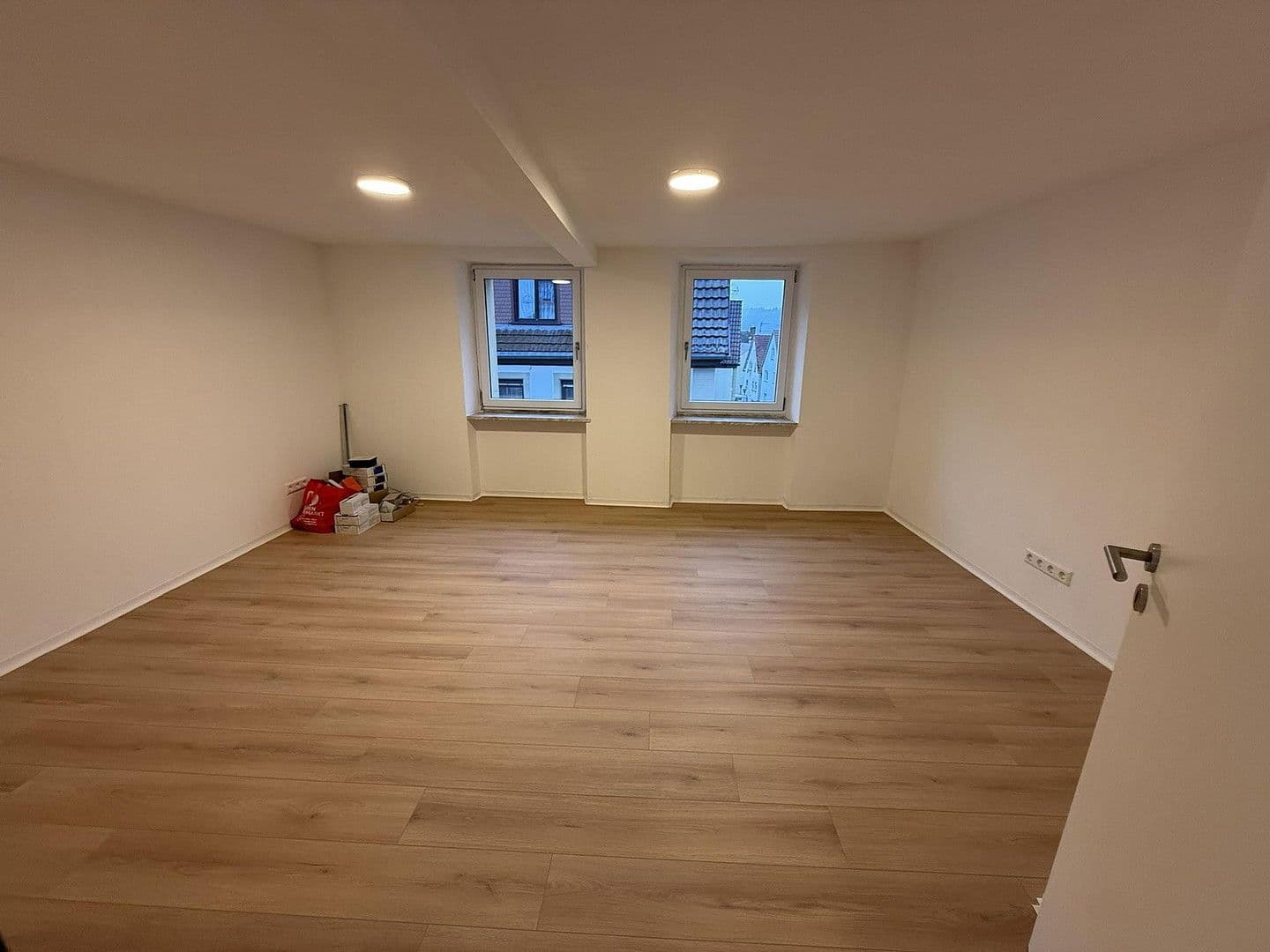 Prenájom bytu 2-izbový 62 m², Schloßstraße 40, Gundelsheim, Bádensko-Wurttembersko Prenájom bytu 2-izbový 62 m², Schloßstraße 40, Gundelsheim, Bádensko-Wurttembersko