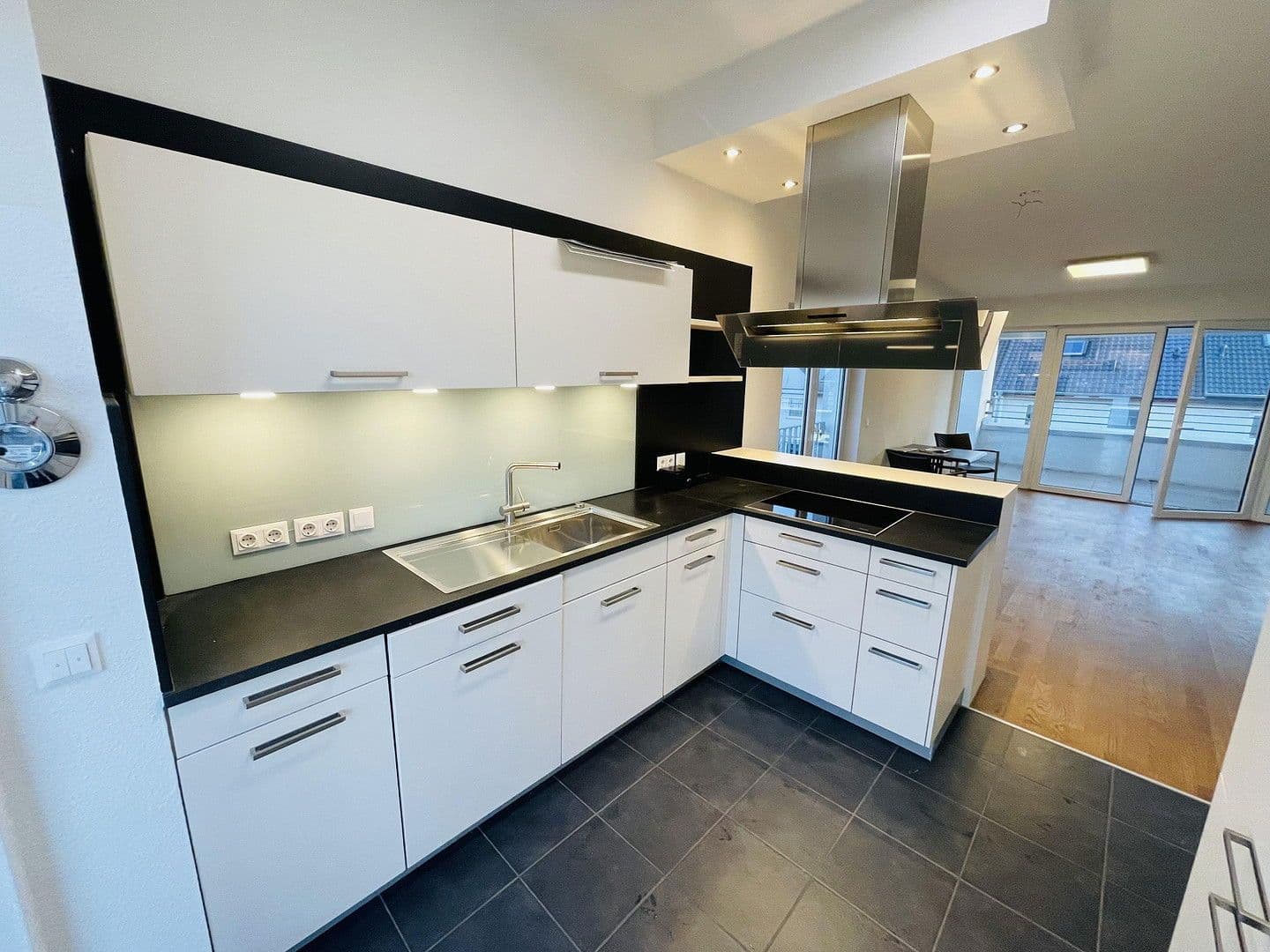 Predaj bytu 3-izbový 91 m², Asperg, Bádensko-Wurttembersko Predaj bytu 3-izbový 91 m², Asperg, Bádensko-Wurttembersko