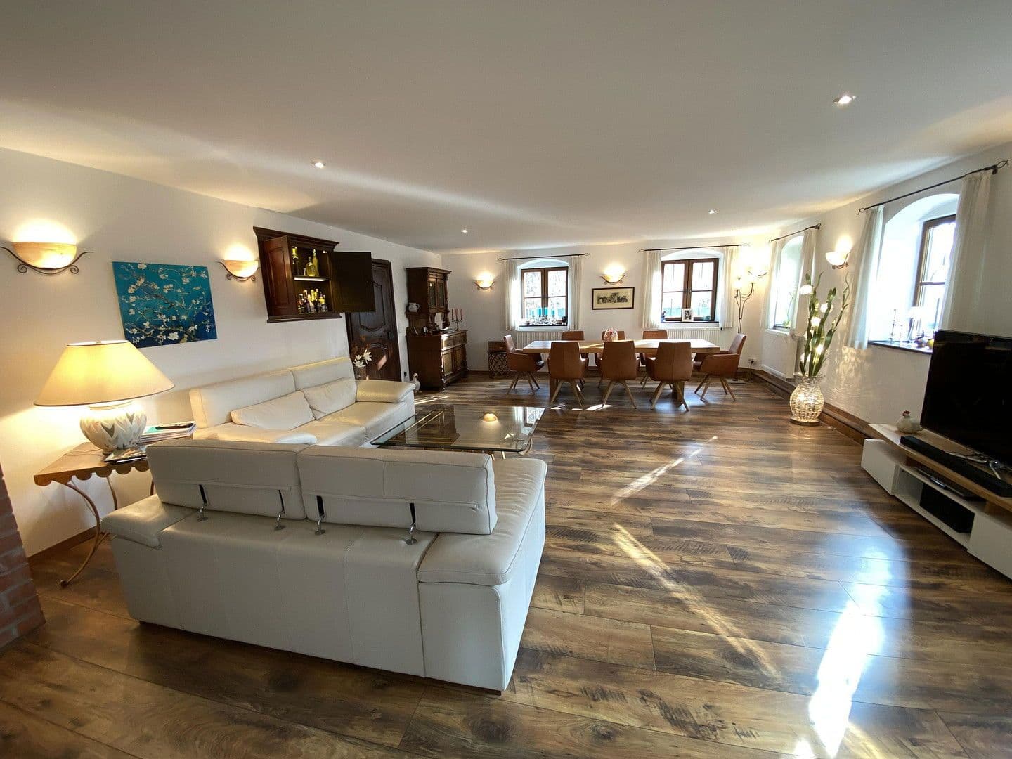 Predaj domu 480 m², pozemek 6.939 m², Egenhofen, Bavorsko Predaj domu 480 m², pozemek 6.939 m², Egenhofen, Bavorsko