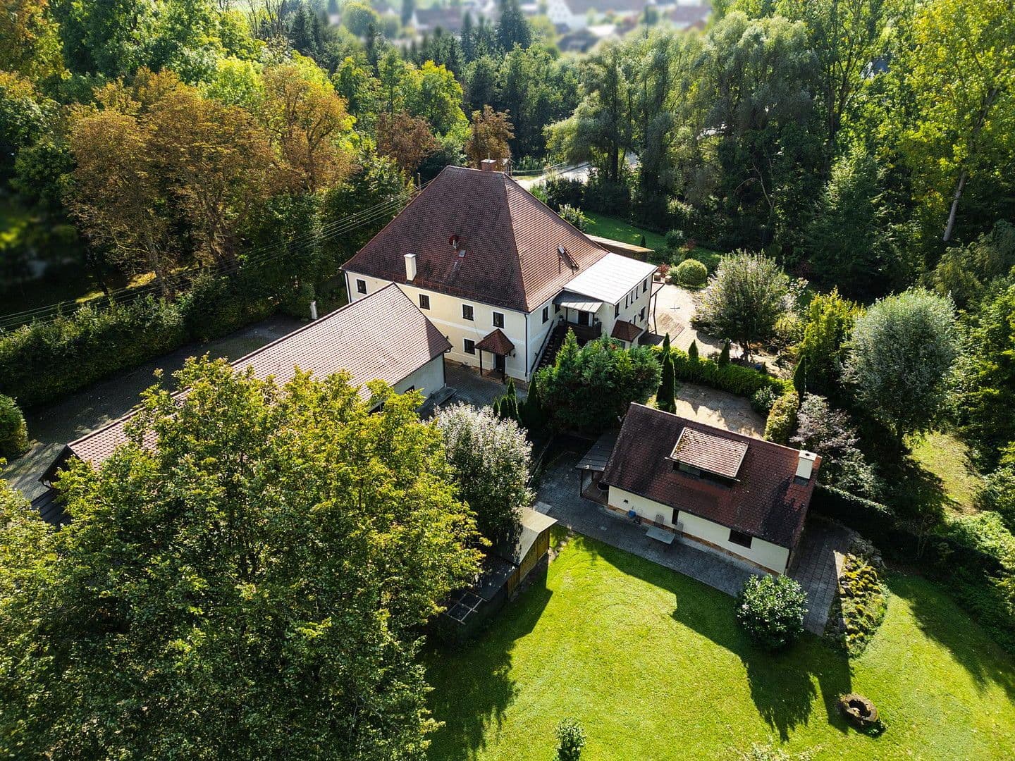 Predaj domu 480 m², pozemek 6.939 m², Egenhofen, Bavorsko Predaj domu 480 m², pozemek 6.939 m², Egenhofen, Bavorsko