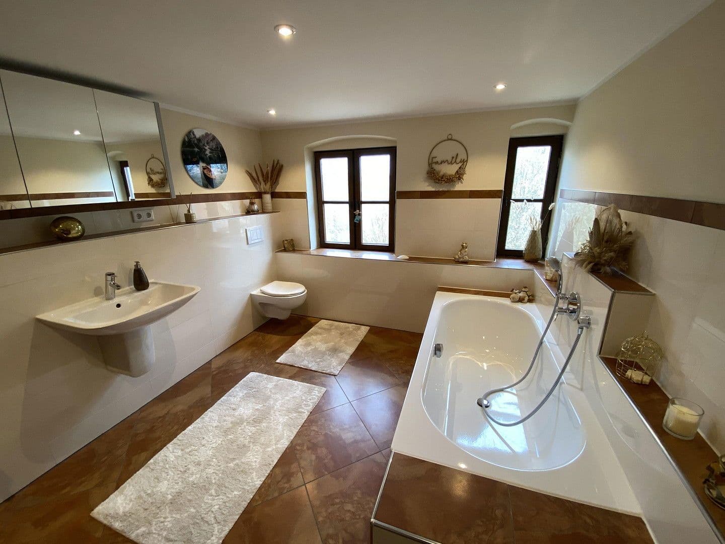 Predaj domu 480 m², pozemek 6.939 m², Egenhofen, Bavorsko Predaj domu 480 m², pozemek 6.939 m², Egenhofen, Bavorsko