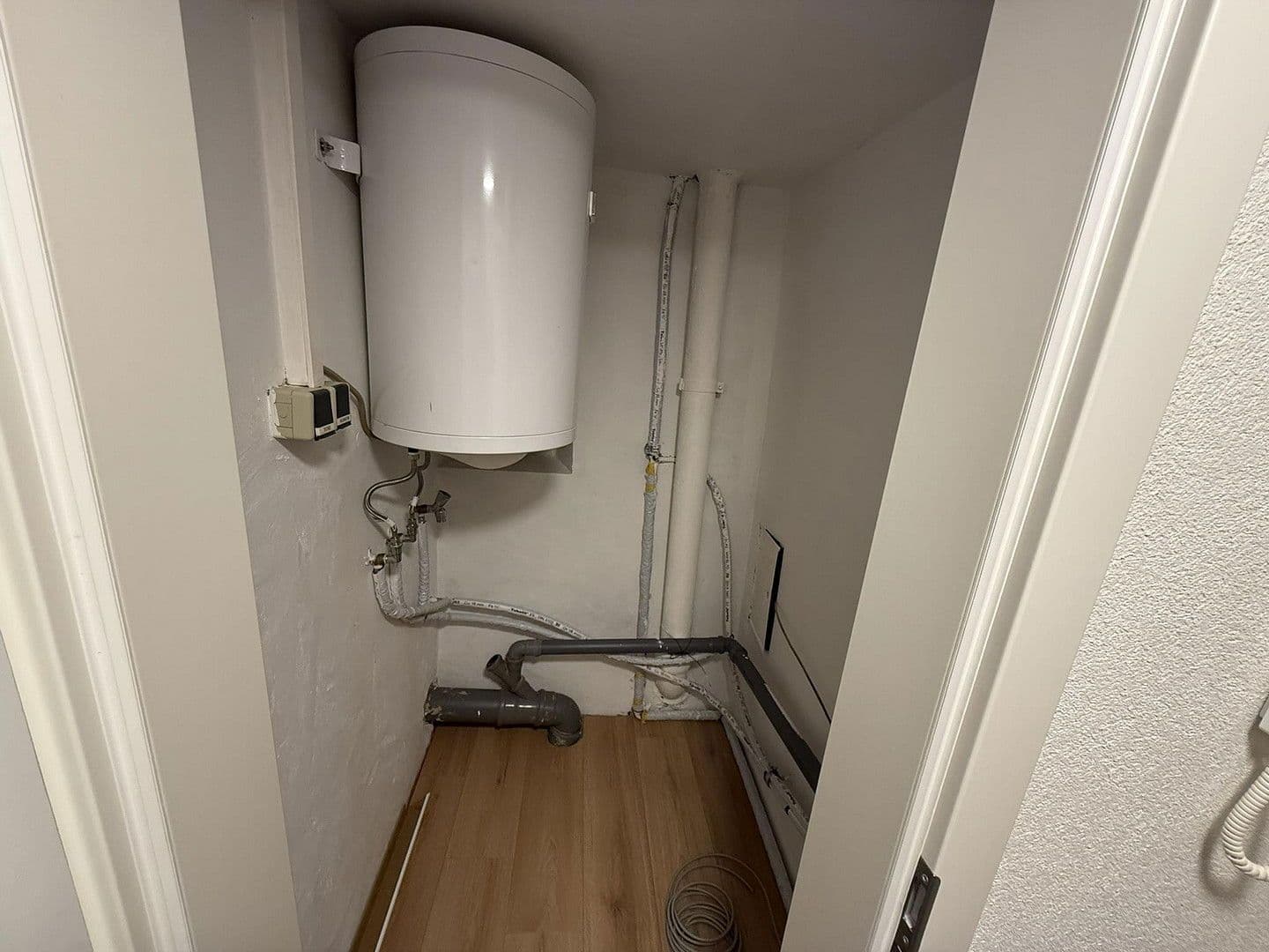 Prenájom bytu 4-izbový 62 m², Schloßstraße 40, Gundelsheim, Bádensko-Wurttembersko Prenájom bytu 4-izbový 62 m², Schloßstraße 40, Gundelsheim, Bádensko-Wurttembersko