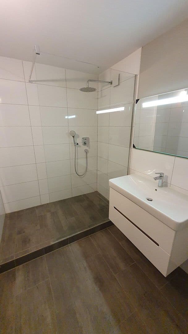 Prenájom bytu 2-izbový 59 m², Stuttgart-Hofen, Bádensko-Wurttembersko Prenájom bytu 2-izbový 59 m², Stuttgart-Hofen, Bádensko-Wurttembersko