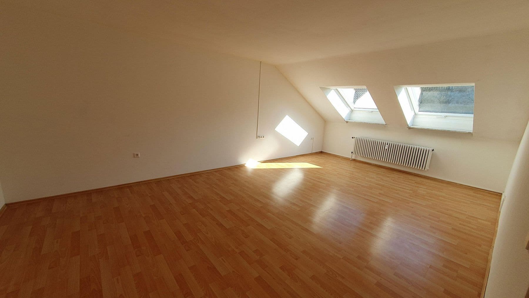 Prenájom bytu 2-izbový 59 m², Stuttgart-Hofen, Bádensko-Wurttembersko Prenájom bytu 2-izbový 59 m², Stuttgart-Hofen, Bádensko-Wurttembersko