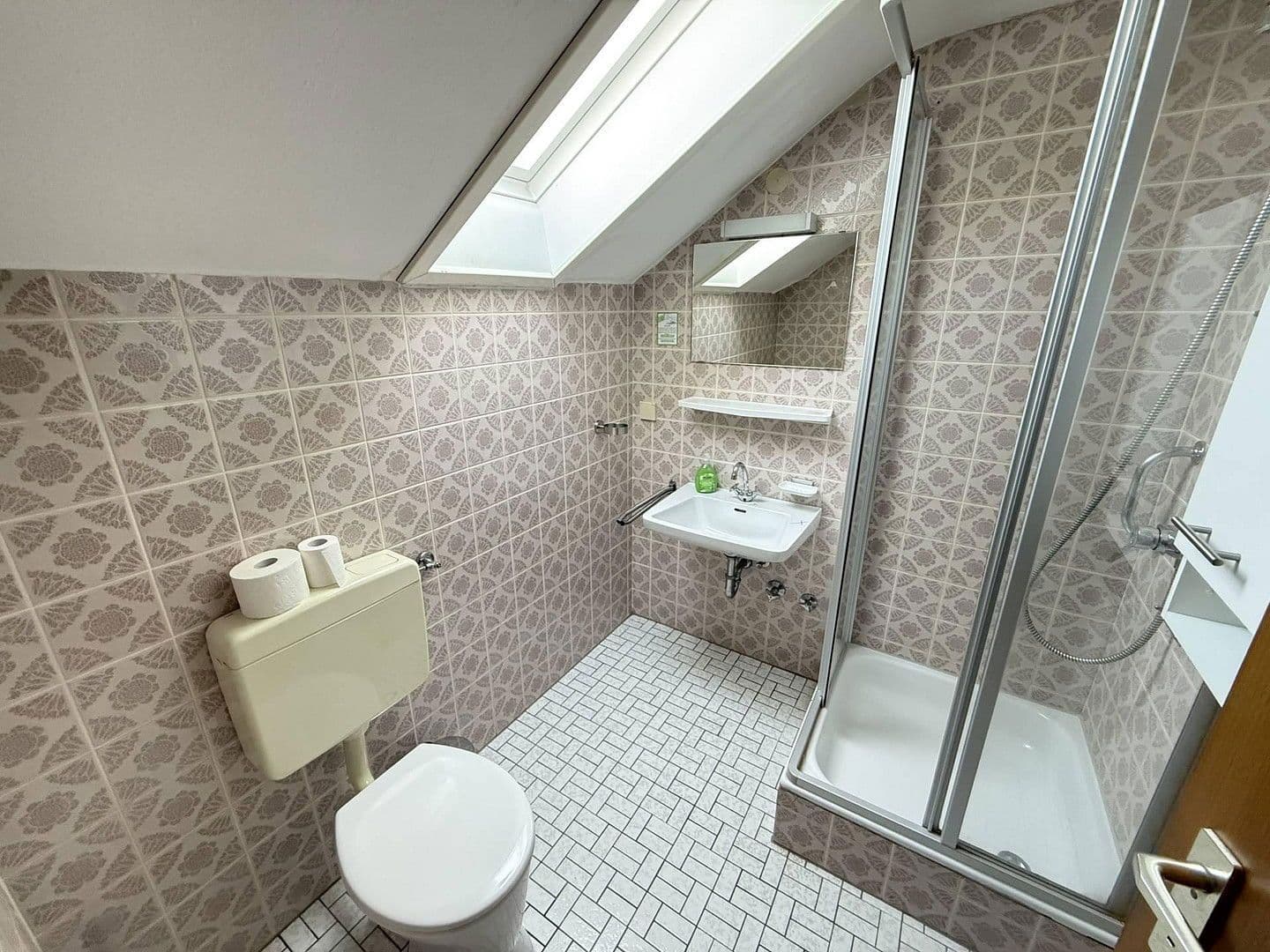 Prenájom bytu 1-izbový 17 m², Talstraße 2, Ettlingen, Bádensko-Wurttembersko Prenájom bytu 1-izbový 17 m², Talstraße 2, Ettlingen, Bádensko-Wurttembersko