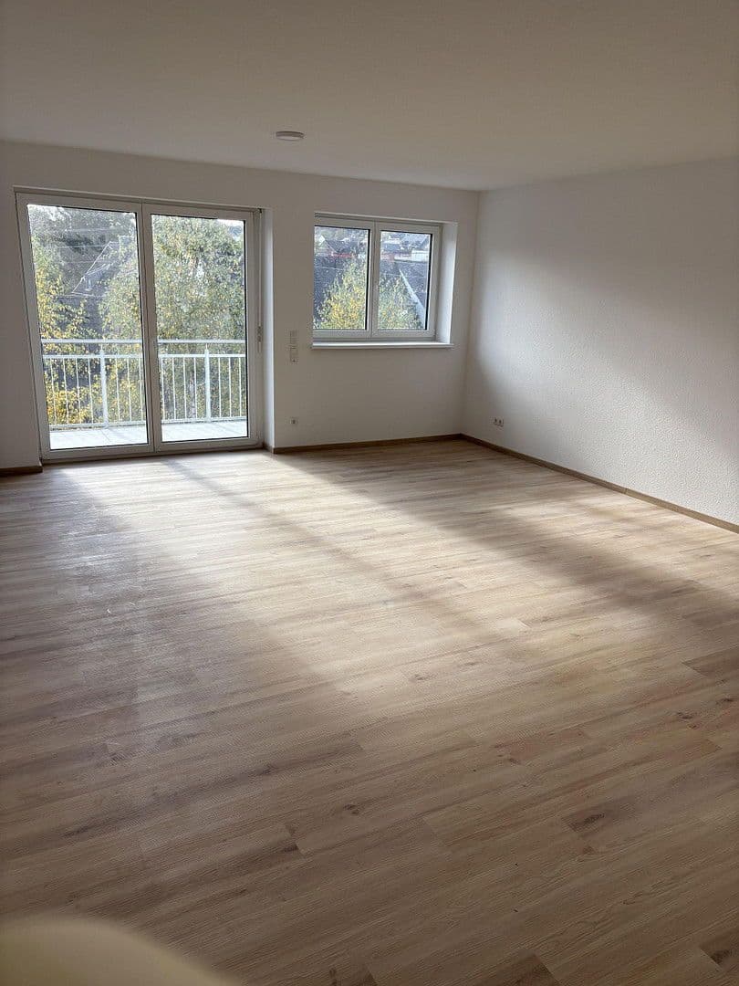 Prenájom bytu 3-izbový 86 m², Gartenstr.12, Kettig, Porýnie-Falcko Prenájom bytu 3-izbový 86 m², Gartenstr.12, Kettig, Porýnie-Falcko